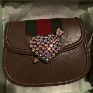 linea a pouch gucci